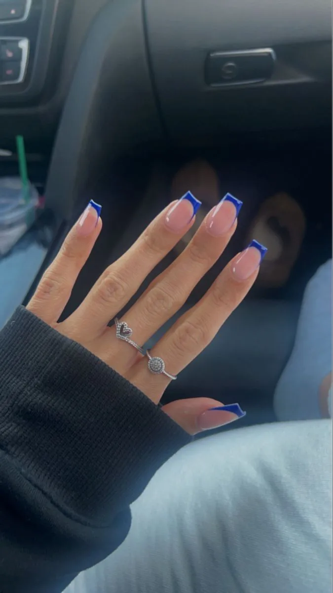 royal blue nails