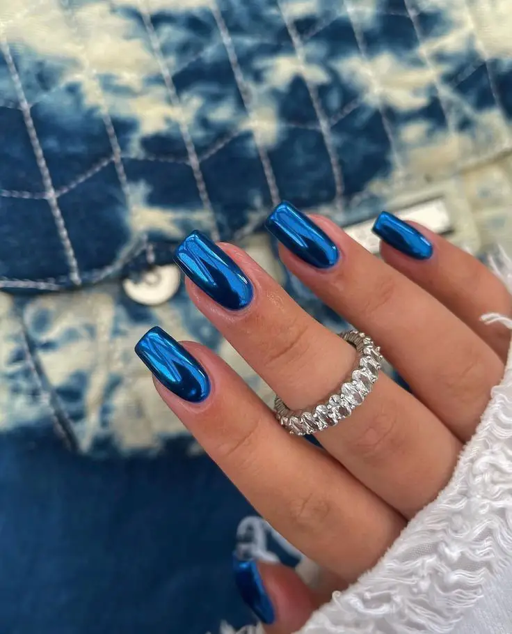 royal blue nails