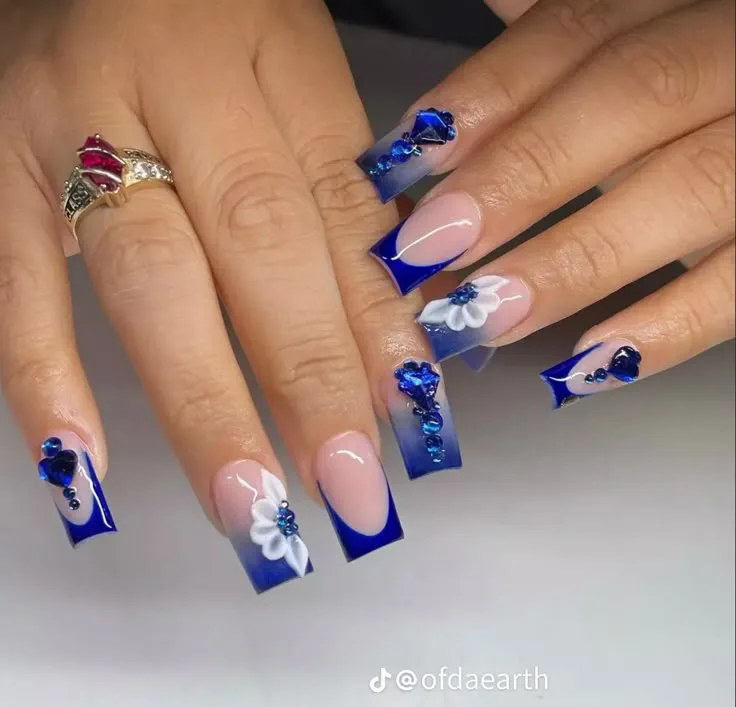 royal blue nails