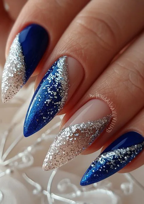 royal blue nails