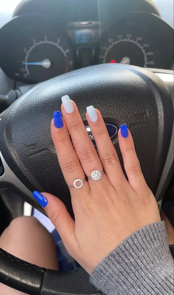 royal blue nails