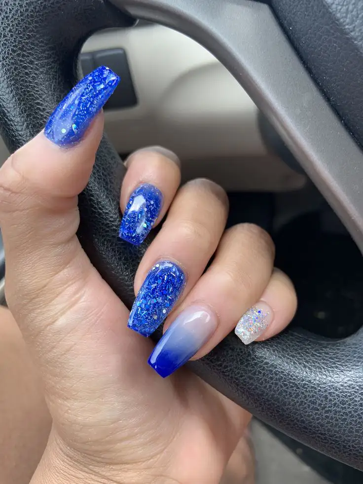 royal blue nails