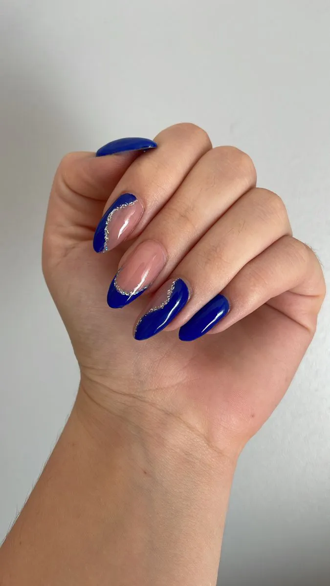 royal blue nails