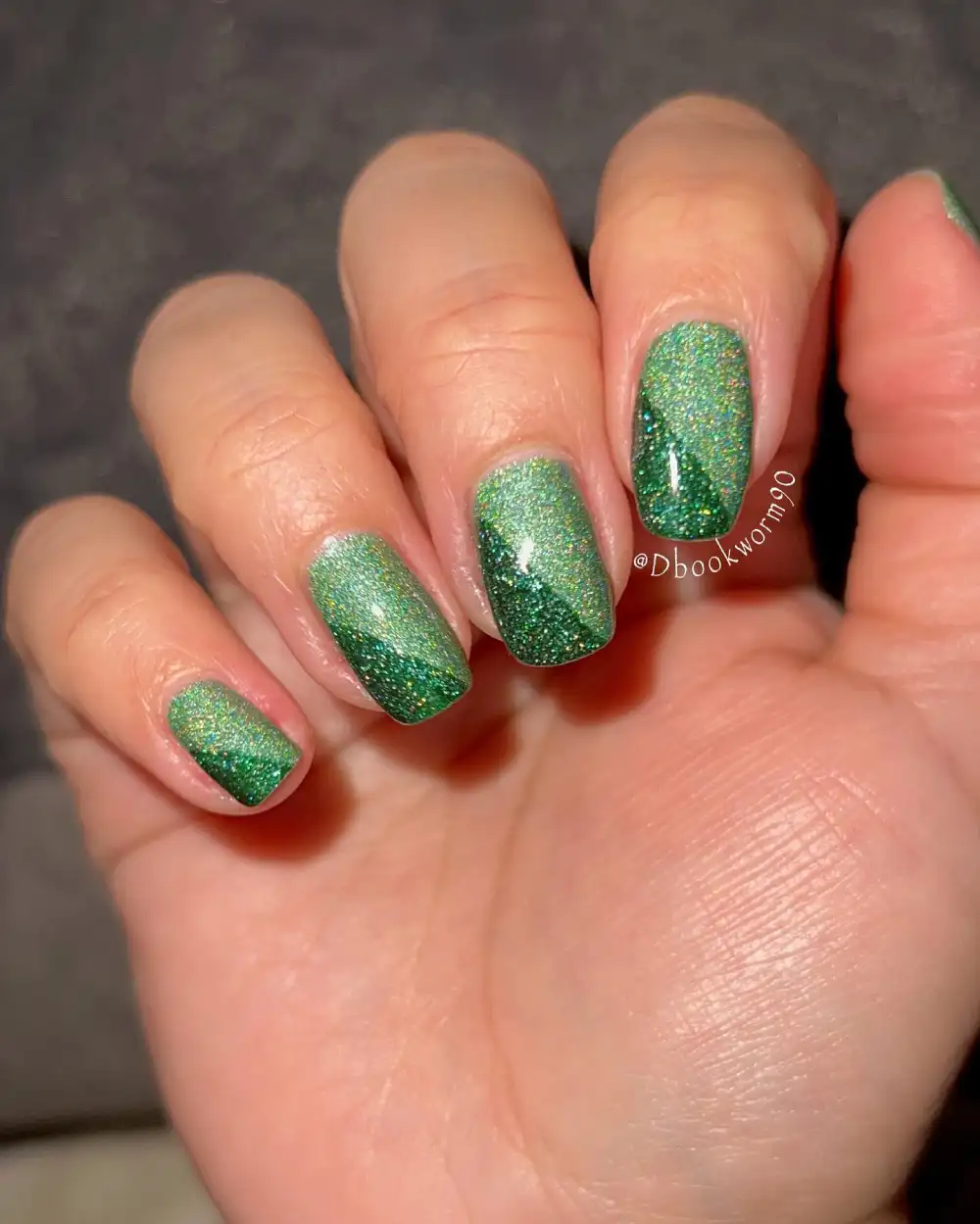 simple christmas nails