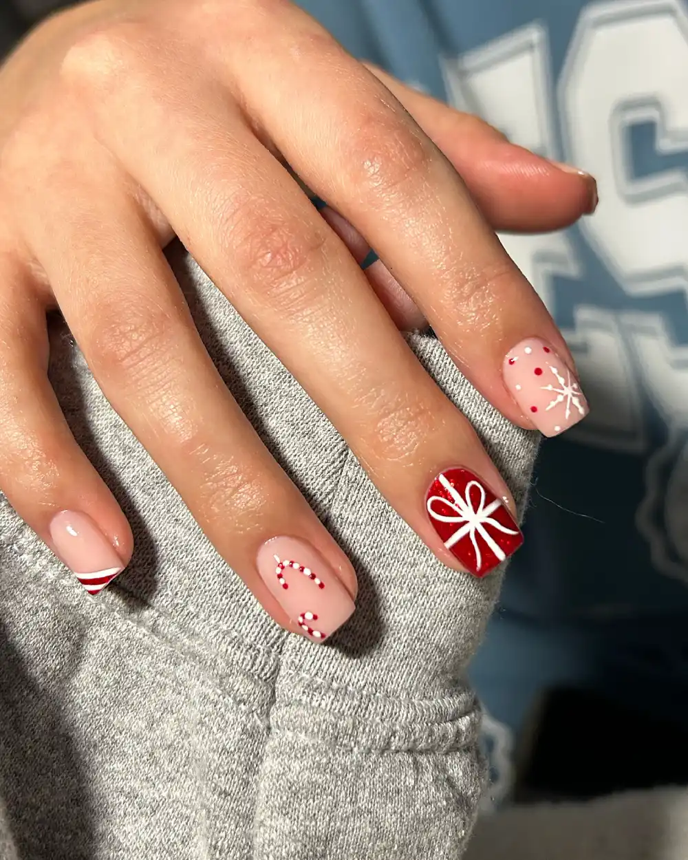 simple christmas nails