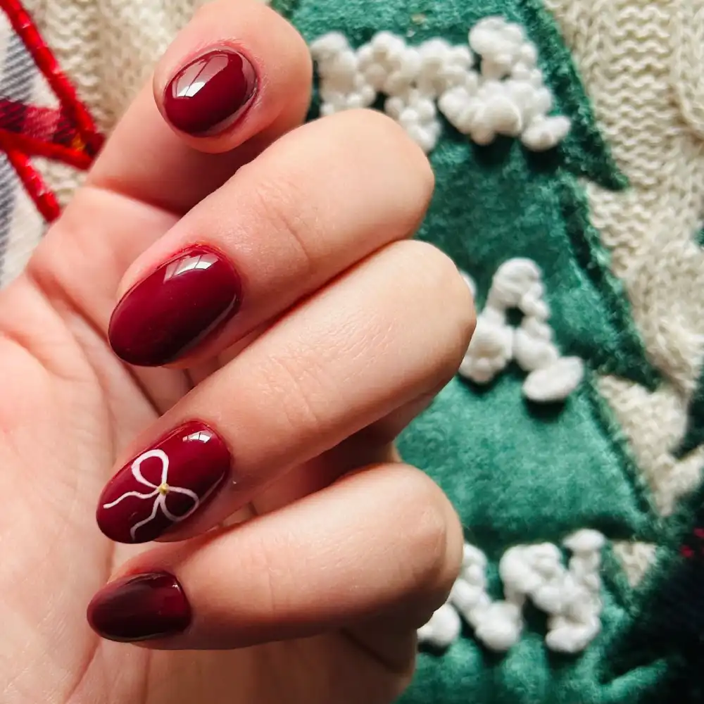 simple christmas nails